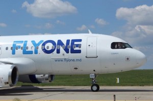Из-за нескольких переносов рейса FlyOne сборная Молдовы прилетела в Молдову из Парижа под утро
