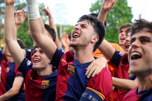 Лео Сака стал победителем Юношеской Лиги Чемпионов вместе с "Барселоной U19"