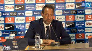 Тренер Греции Джон ван'т Схип: "Все, конечно, ожидали, что мы победим Молдову, но нелегко обыграть команду, которая обороняется всем составом"
