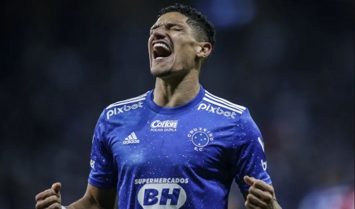 Luvannor Henrique a plecat de la clubul brazilian Cruzeiro, alături de care a promovat în eșalonul superior al țării