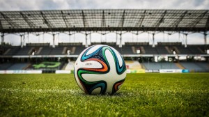 В Венгрии возобновляют футбольные матчи со зрителями