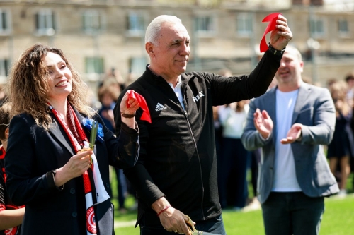 Hristo Stoicicov a participat la inaugurarea terenului de fotbal de la liceul "Dante Aligheri"