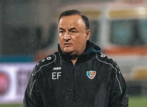 Энгин Фират: "Если бы я был наивен и предпочел бы играть в нападении, то повторил бы судьбу Армении, которой забили 9 мячей"