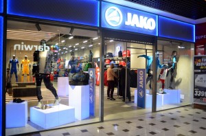 În Shopping MallDova s-a deschis un magazin specializat cu echipamentul selecționatei Moldovei (video)