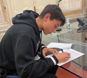 Daniel Dumbrăvanu a semnat un contract profesionist cu Genoa