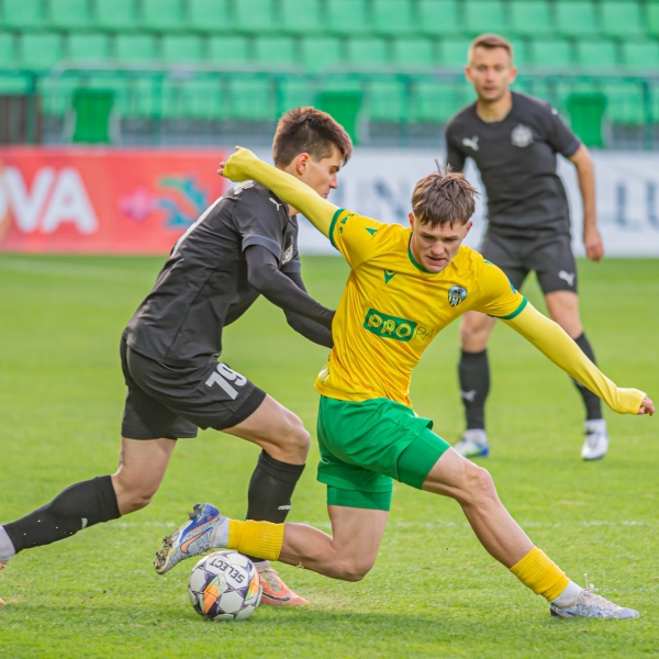 SofaScore представил символическую сборную 4-го тура Суперлиги. Лучшие игроки - Штефан Бытка и Раду Гынсарь